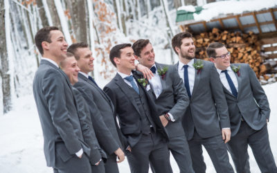 What should the groom wear to the wedding?